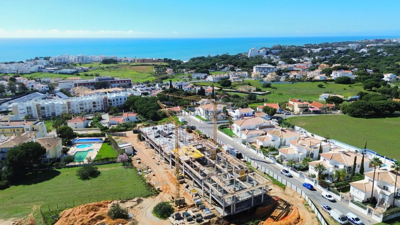 Apartamento T2 para Venda em Albufeira e Olhos de Água Foto 1