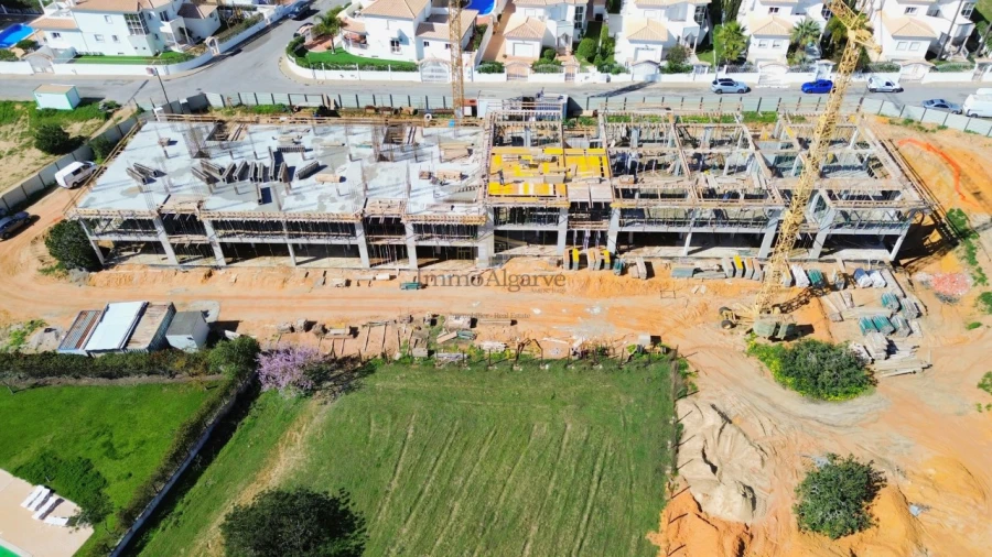 Apartamento T2 para Venda em Albufeira e Olhos de Água Foto 2