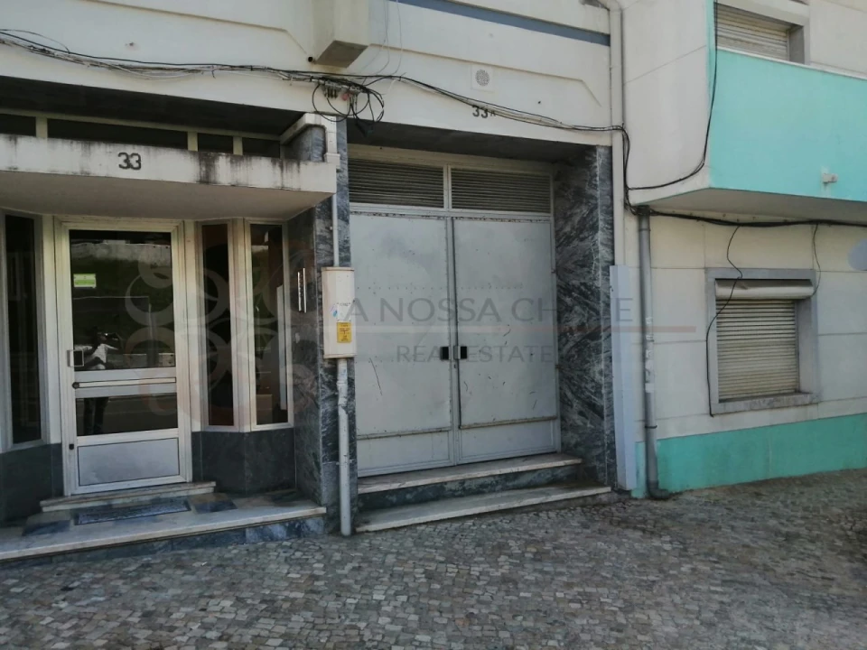 Loja para Venda em Almada, Cova da Piedade, Pragal e Cacilhas Foto 11