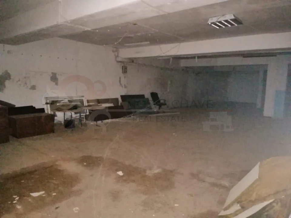 Loja para Venda em Almada, Cova da Piedade, Pragal e Cacilhas Foto 5