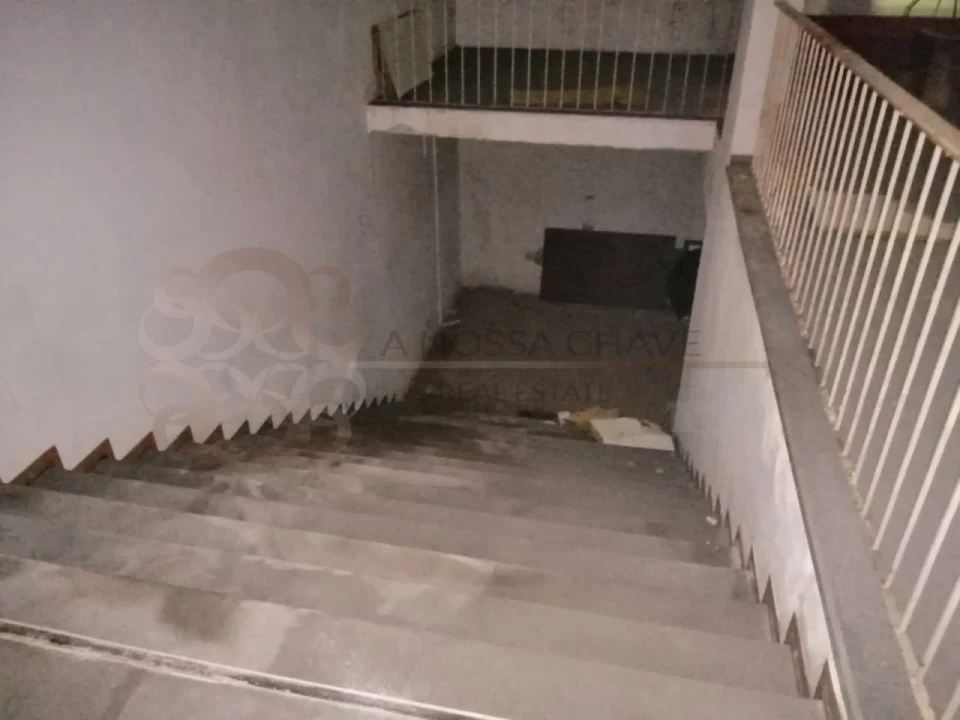 Loja para Venda em Almada, Cova da Piedade, Pragal e Cacilhas Foto 6