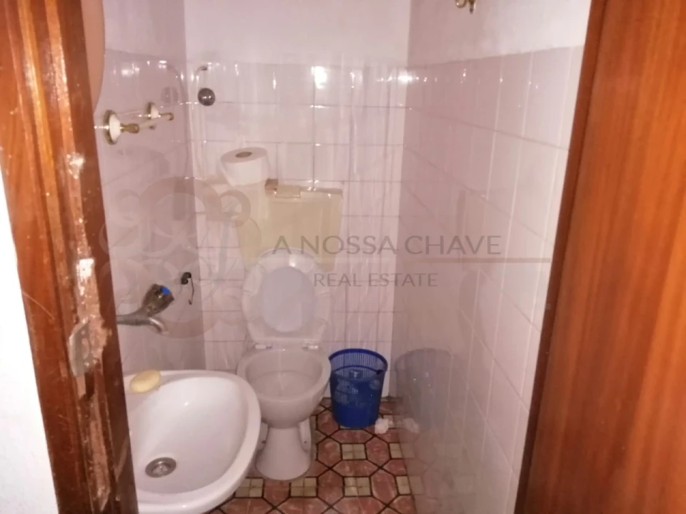 Loja para Venda em Almada, Cova da Piedade, Pragal e Cacilhas Foto 7