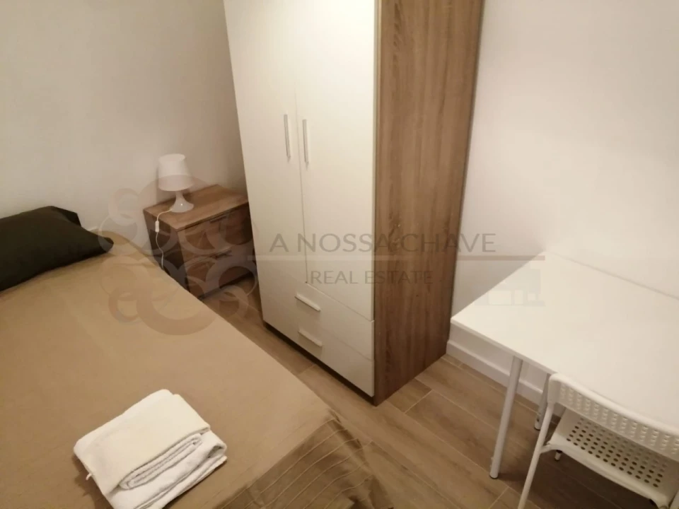 Apartamento T4 para Venda em Almada, Cova da Piedade, Pragal e Cacilhas Foto 12