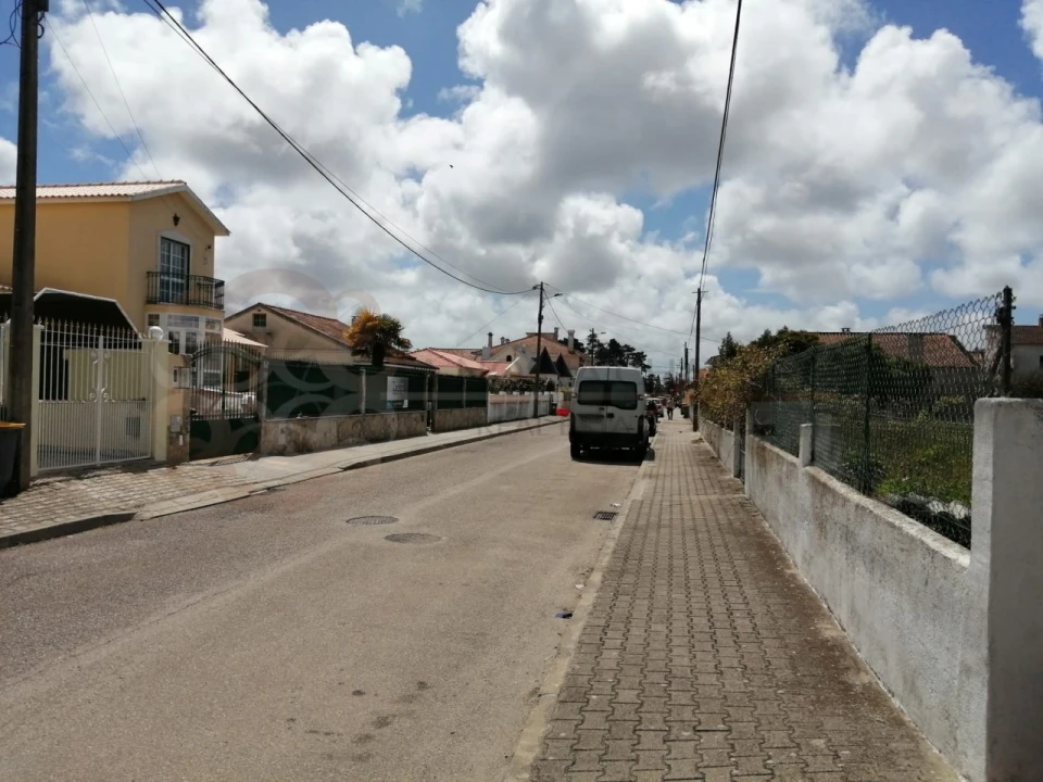 Moradia T3 para Venda em Fernao Ferro Foto 46