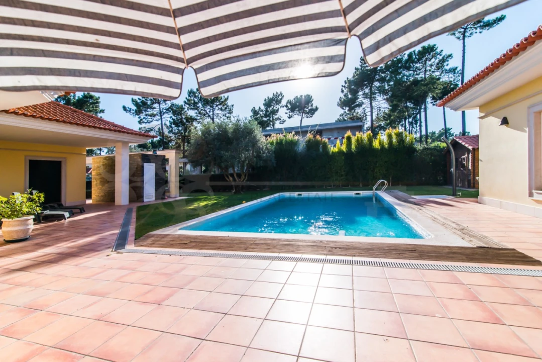 Moradia T5 para Venda em Charneca de Caparica e Sobreda Foto 3