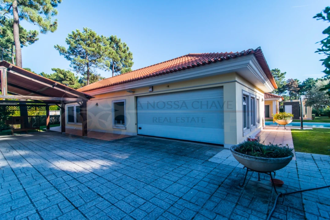 Moradia T5 para Venda em Charneca de Caparica e Sobreda Foto 23