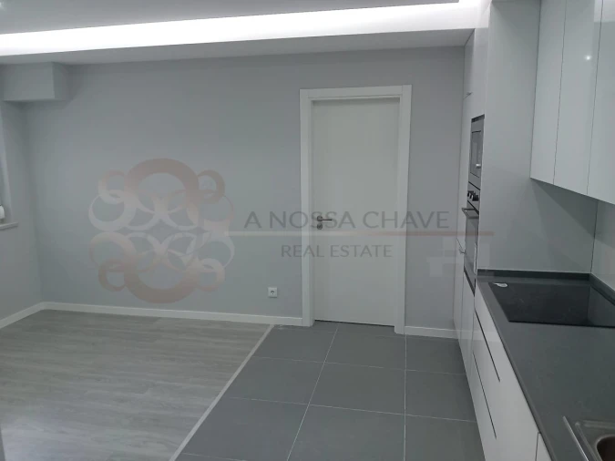 Apartamento T2 para Venda em Charneca de Caparica e Sobreda Foto 8