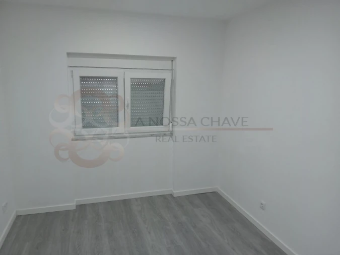 Apartamento T2 para Venda em Charneca de Caparica e Sobreda Foto 12