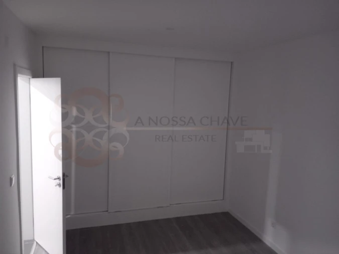 Apartamento T2 para Venda em Charneca de Caparica e Sobreda Foto 17