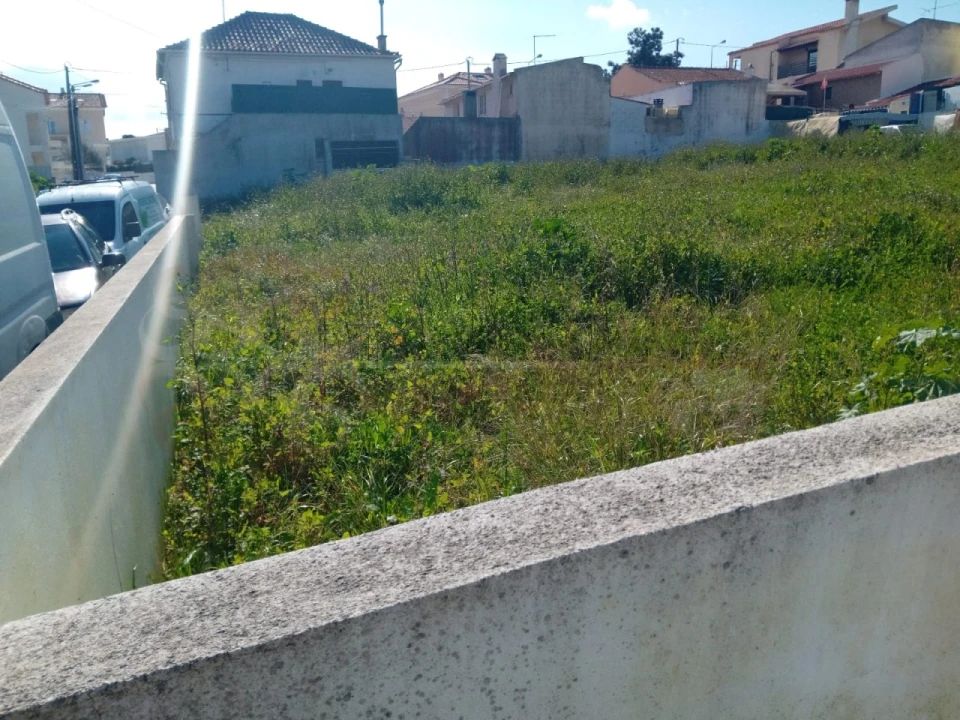 Terreno para Venda em Charneca de Caparica e Sobreda Foto 2