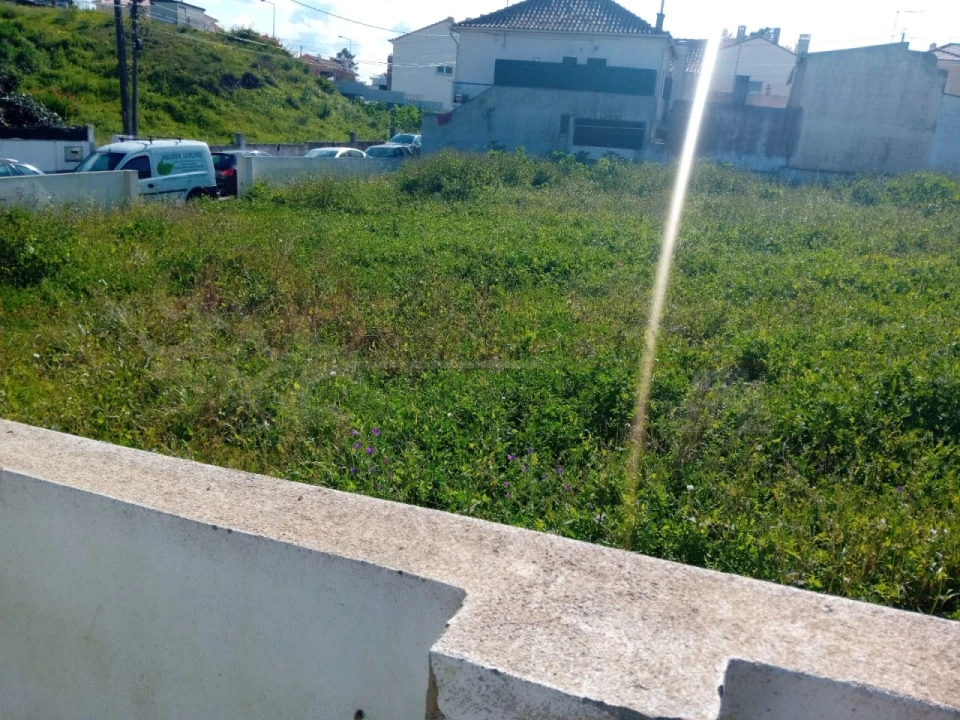 Terreno para Venda em Charneca de Caparica e Sobreda Foto 3