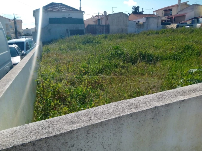 Terreno para Venda em Charneca de Caparica e Sobreda Foto 2
