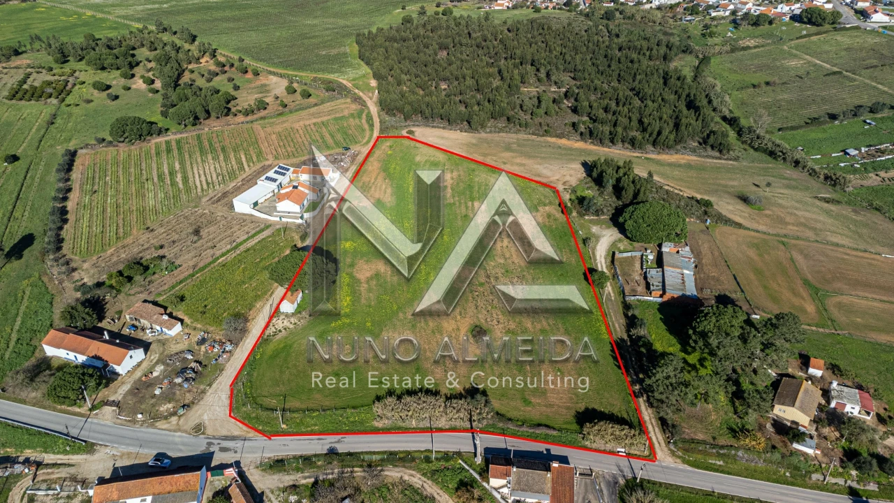 Terreno para Venda em Aveiras de Cima Foto 2