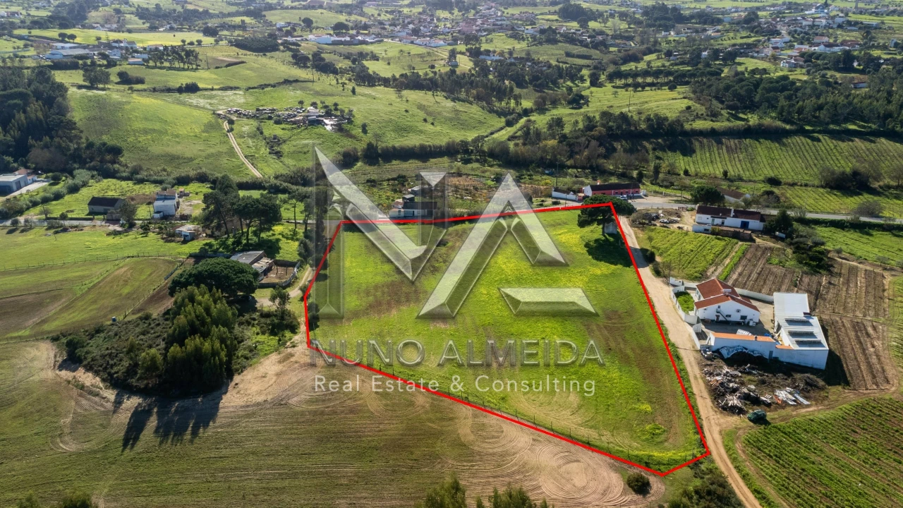 Terreno para Venda em Aveiras de Cima Foto 4