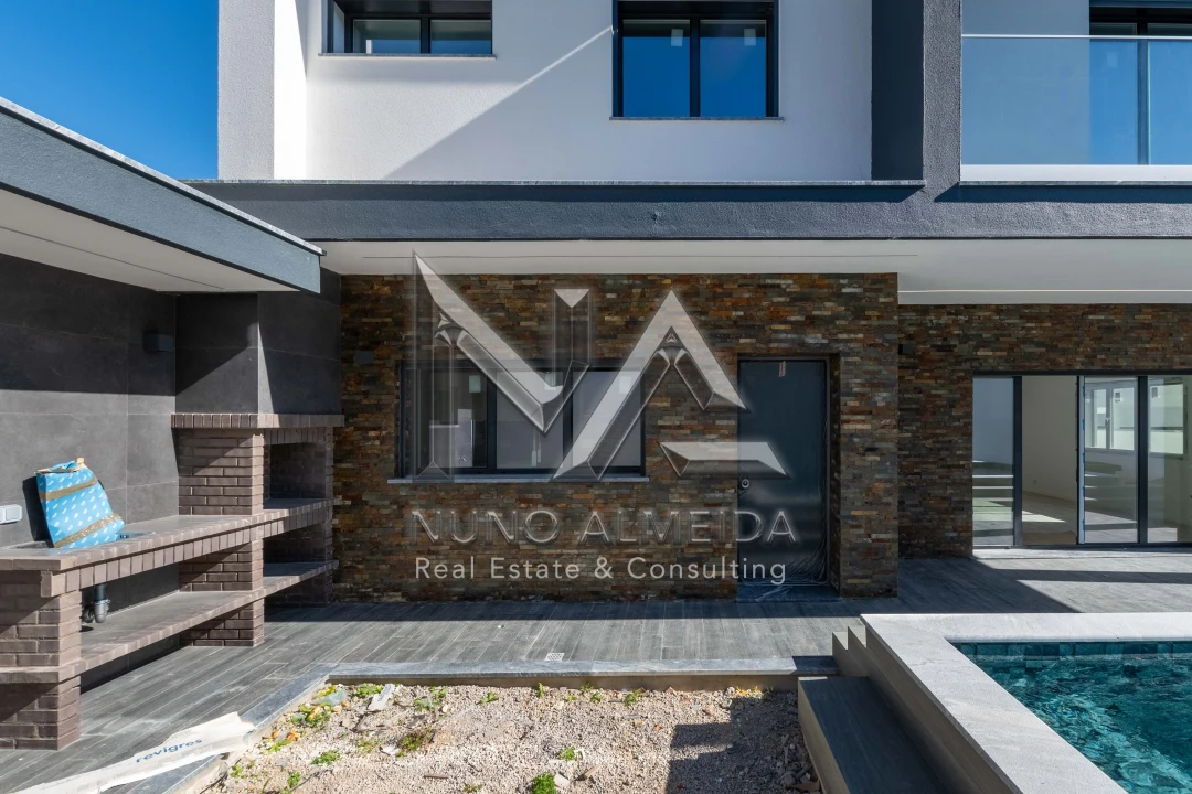 Moradia T4 para Venda em Ramada e Caneças Foto 10