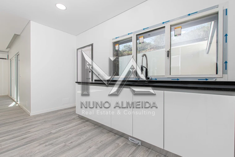 Moradia T4 para Venda em Ramada e Caneças Foto 20