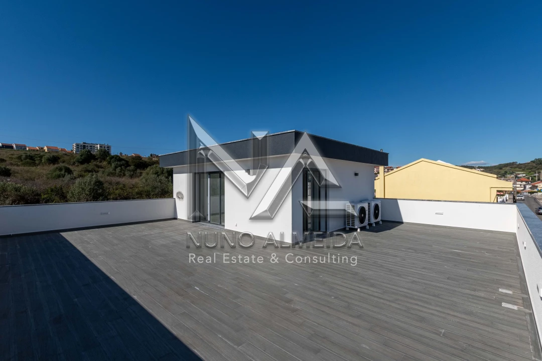 Moradia T4 para Venda em Ramada e Caneças Foto 15