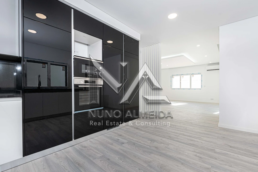 Moradia T4 para Venda em Ramada e Caneças Foto 17