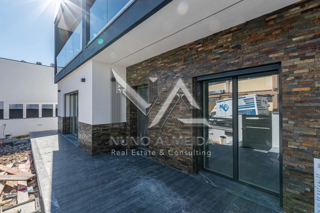 Moradia T4 para Venda em Ramada e Caneças Foto 6