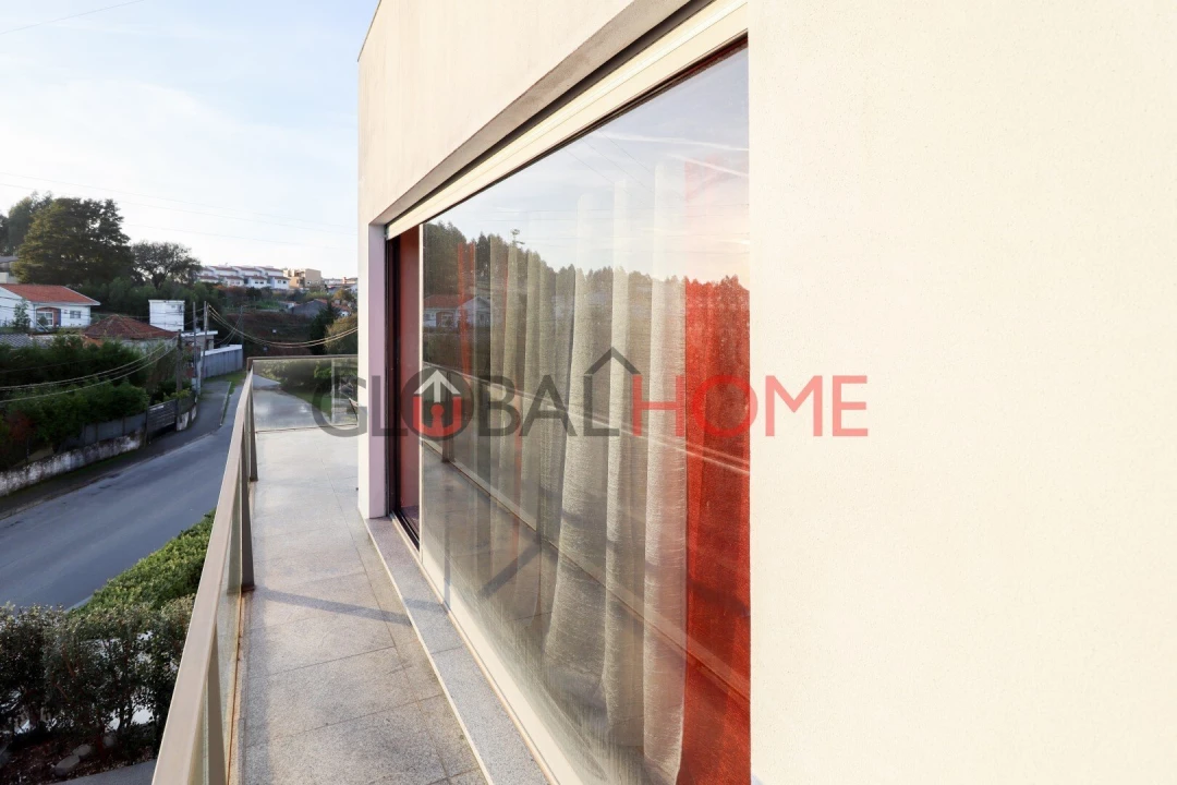 Moradia T3 para Venda em São Felix da Marinha Foto 13