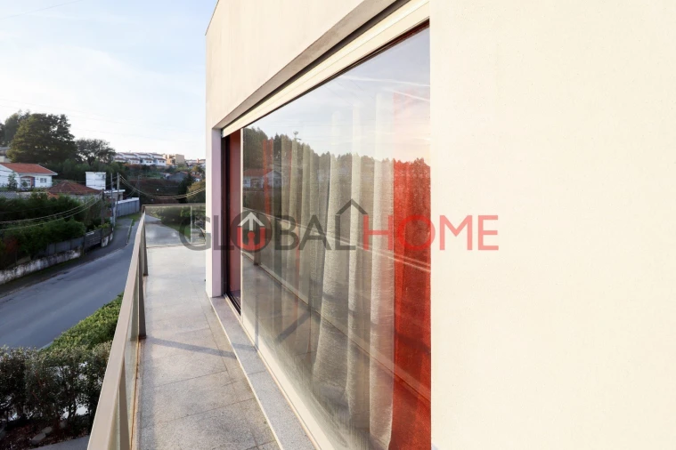 Moradia T3 para Venda em São Felix da Marinha Foto 13