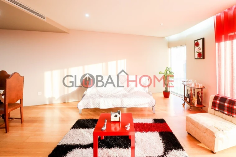 Moradia T3 para Venda em São Felix da Marinha Foto 8