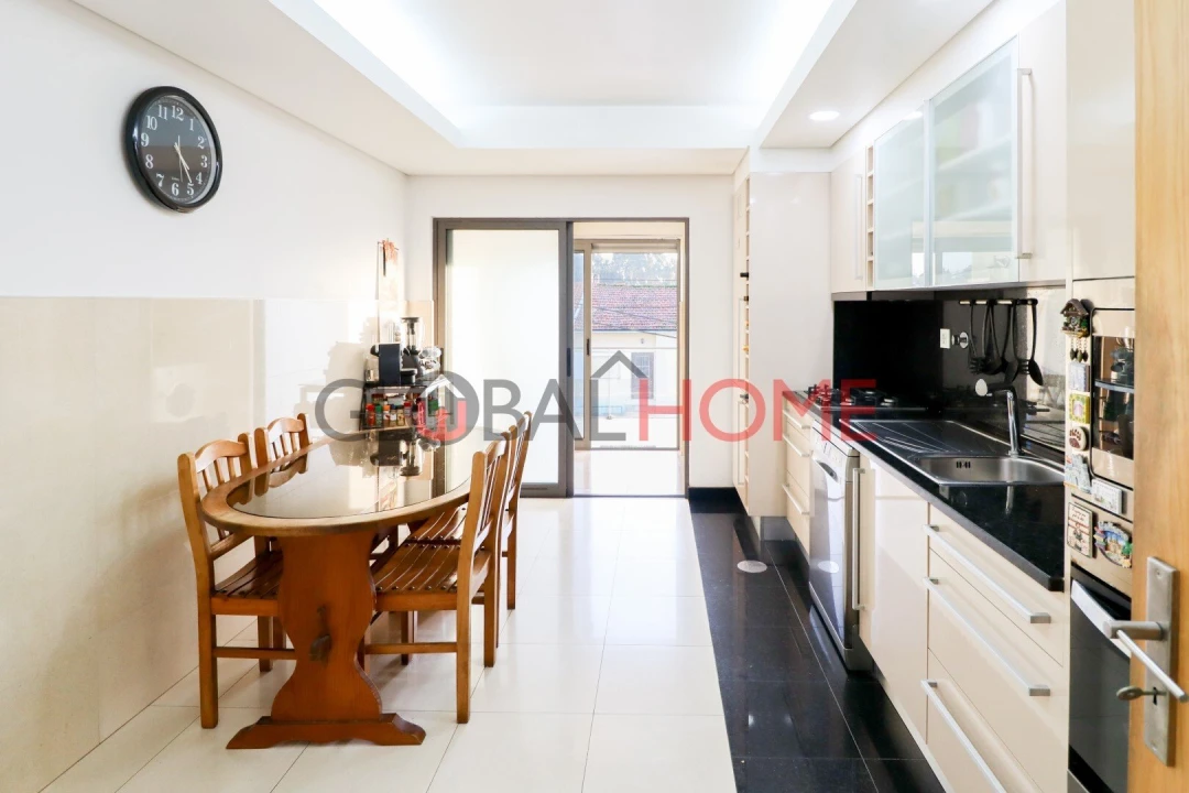 Moradia T3 para Venda em São Felix da Marinha Foto 18