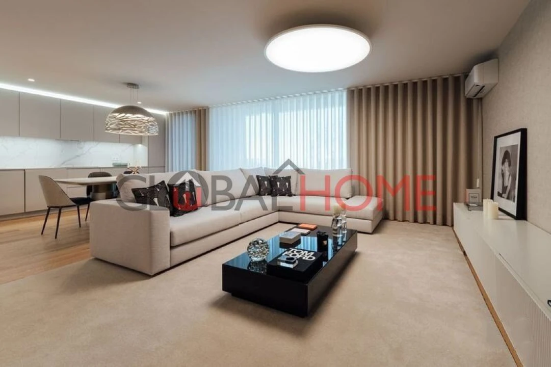 Apartamento T4 para Venda em Santa Marinha e São Pedro da Afurada Foto 1