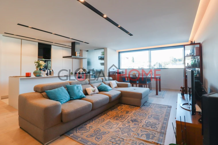 Apartamento T3 para Venda em Fânzeres e São Pedro da Cova Foto 2