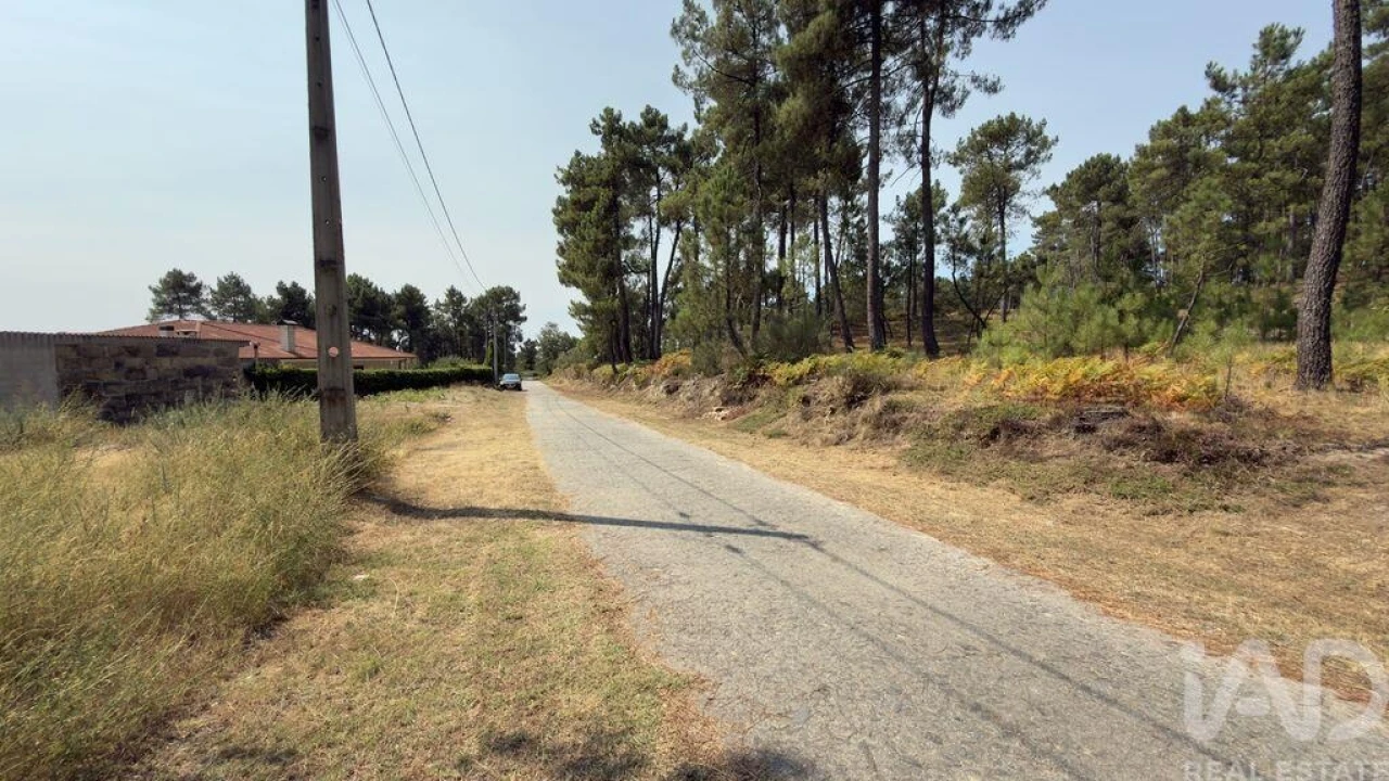 Terreno para Venda em Mouçós e Lamares Foto 3
