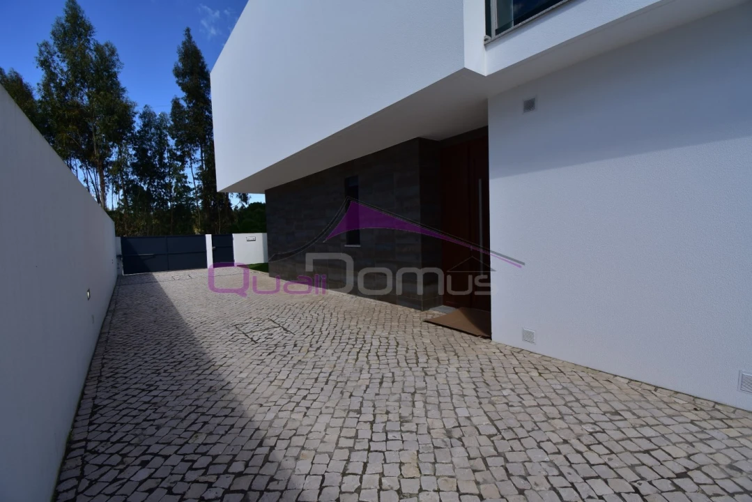 Moradia T5 para Venda em Nossa Sra de Fatima Foto 39