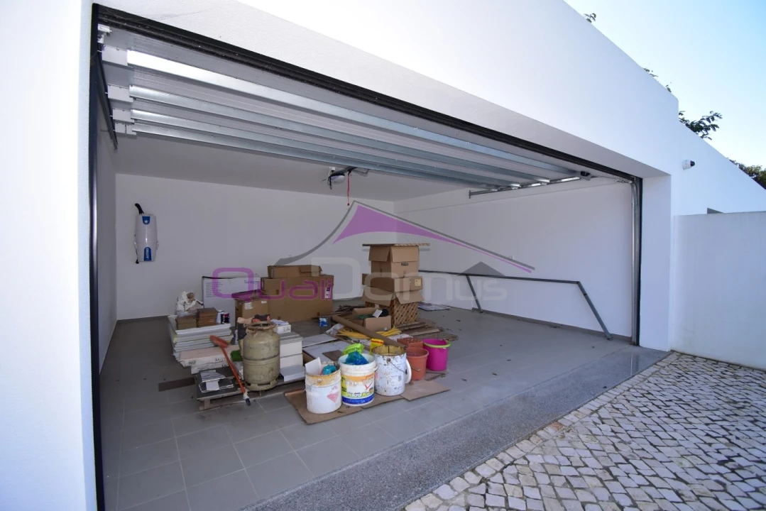 Moradia T5 para Venda em Nossa Sra de Fatima Foto 43