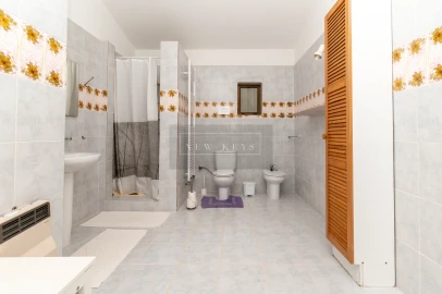 Moradia T3 para Venda em Mexilhoeira Grande