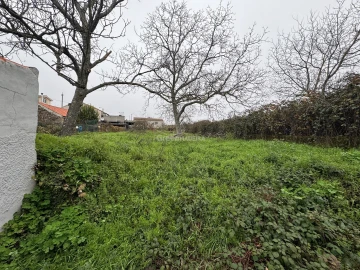Moradia T3 para Venda em Constantim e Vale de Nogueiras