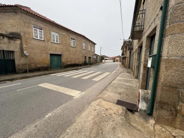 Moradia T3 para Venda em Constantim e Vale de Nogueiras