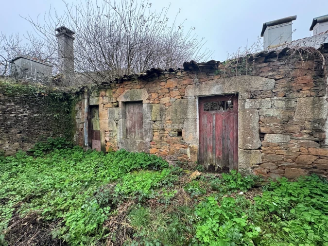 Moradia T3 para Venda em Constantim e Vale de Nogueiras Foto 19