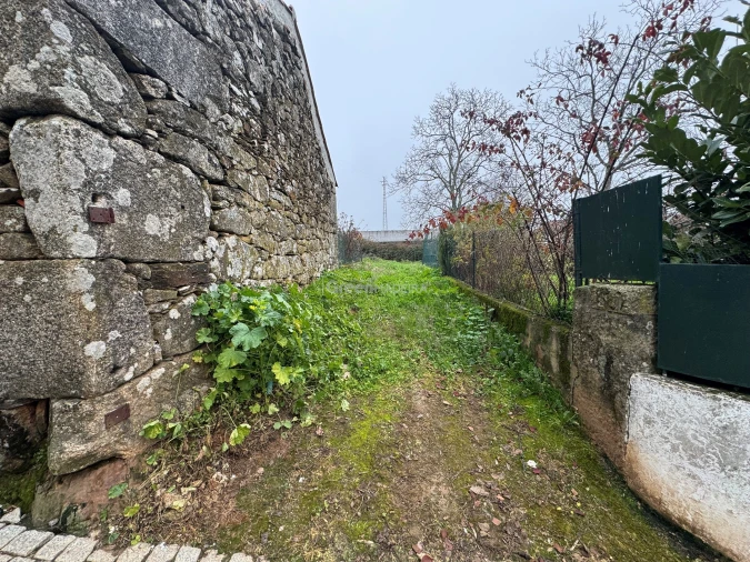 Moradia T3 para Venda em Constantim e Vale de Nogueiras Foto 8