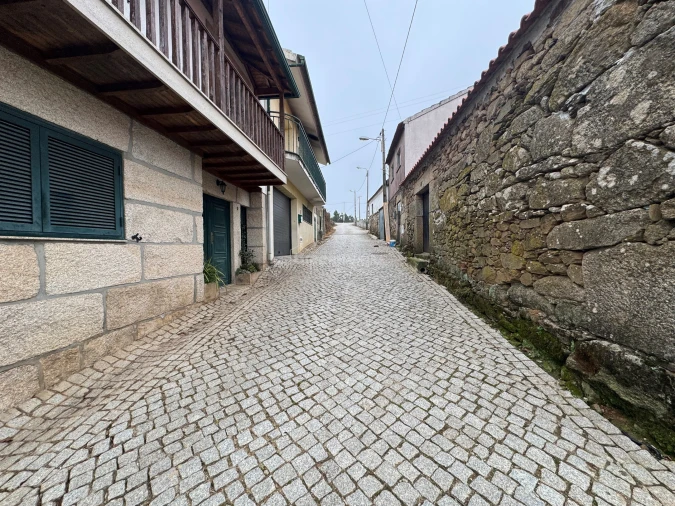 Moradia T3 para Venda em Constantim e Vale de Nogueiras Foto 17