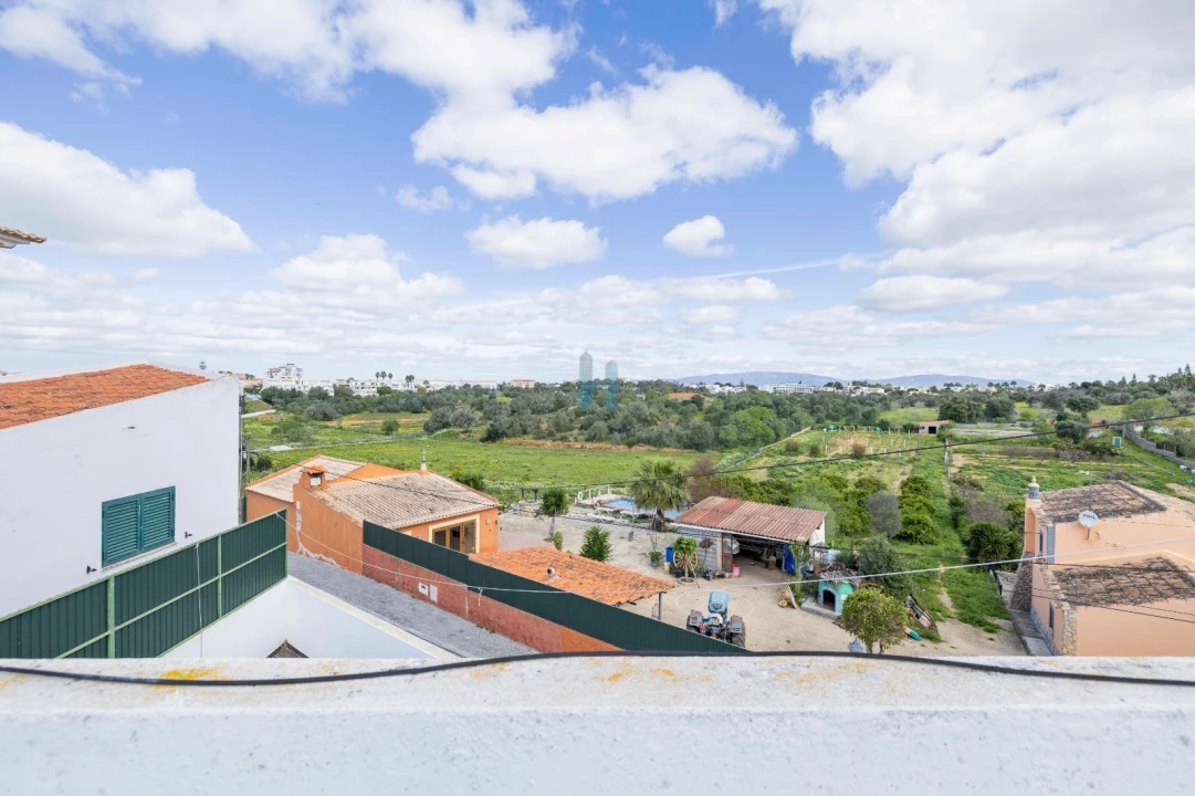 Moradia T5 para Venda em Alvor Foto 3