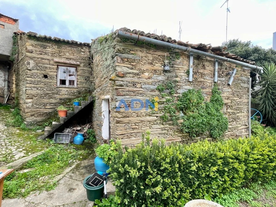 Moradia T4 para Venda em Cebolais de Cima e Retaxo Foto 19