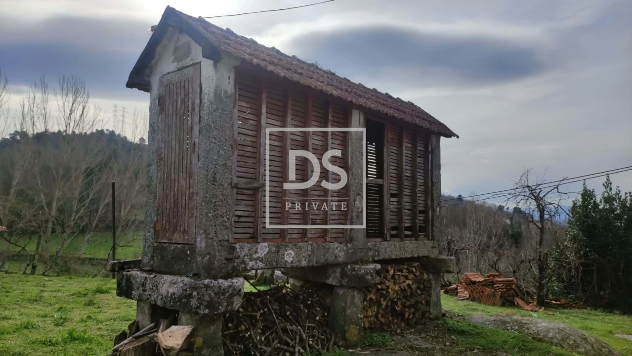 Moradia T2 para Venda em Campelo e Ovil Foto 4