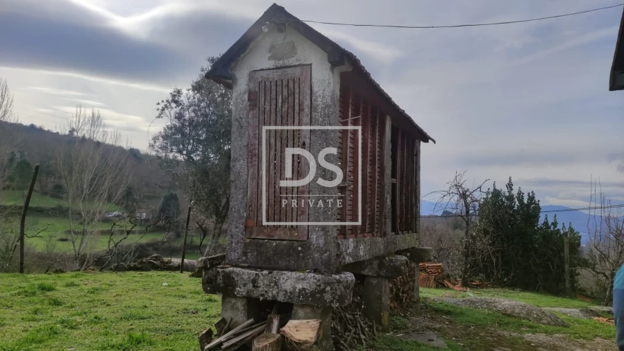 Moradia T2 para Venda em Campelo e Ovil Foto 5