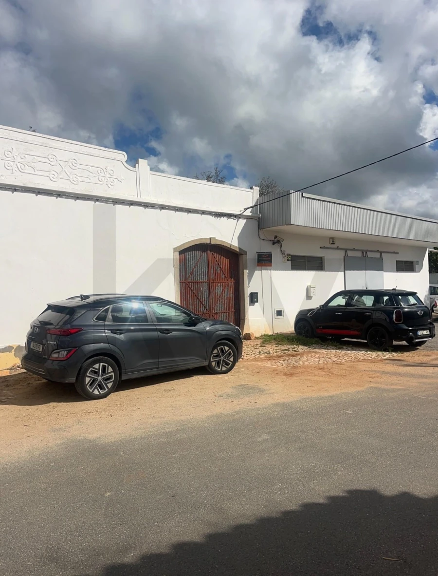 Prédio para Venda em São Bartolomeu de Messines Foto 3