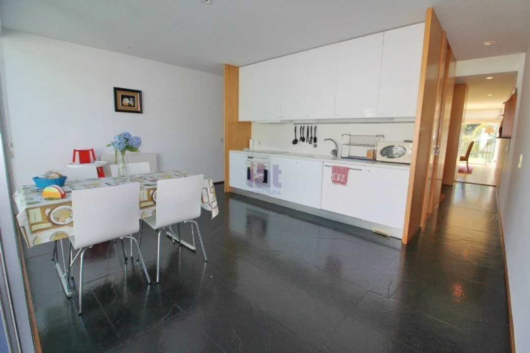 Moradia T4 para Venda em Gemeses Foto 11