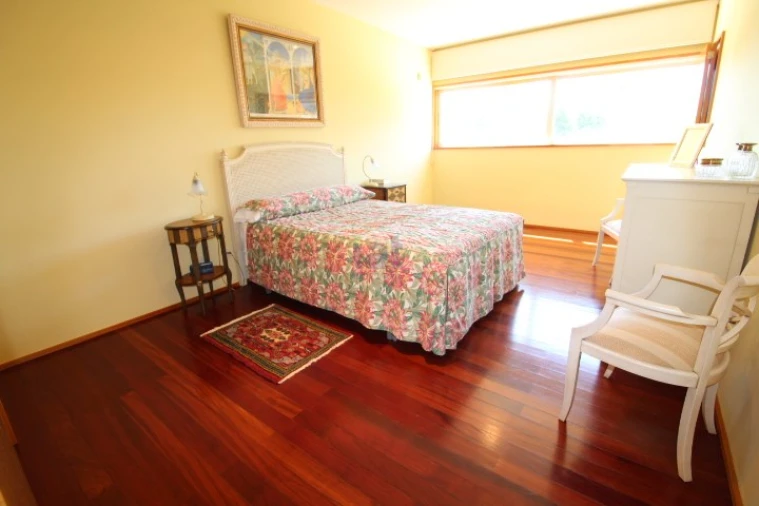 Moradia T4 para Venda em Gemeses Foto 18