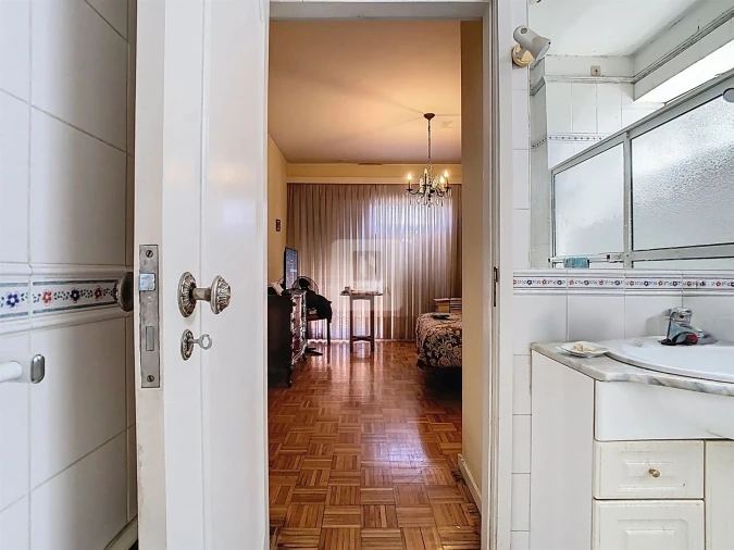 Apartamento T4 para Venda em Lordelo do Ouro e Massarelos Foto 35