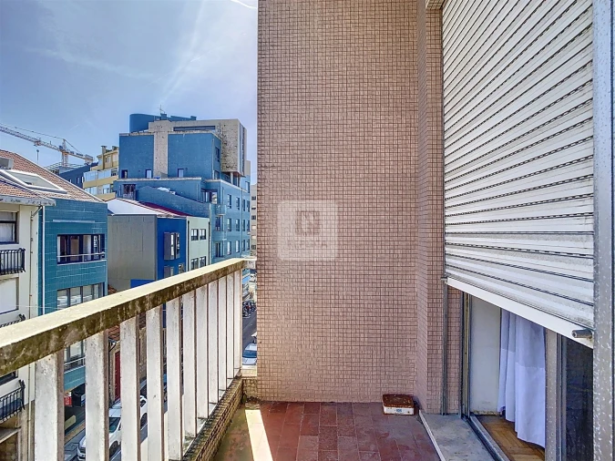 Apartamento T4 para Venda em Lordelo do Ouro e Massarelos Foto 32