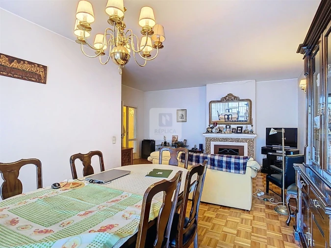 Apartamento T4 para Venda em Lordelo do Ouro e Massarelos Foto 12