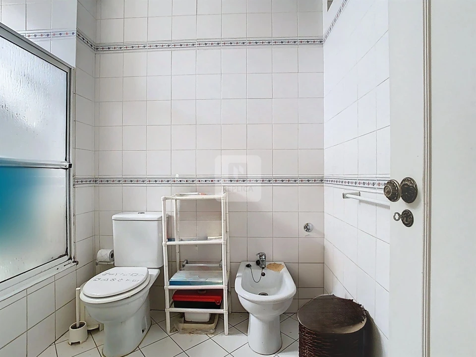 Apartamento T4 para Venda em Lordelo do Ouro e Massarelos Foto 34