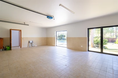 Moradia T5 para Venda em Pataias e Martingança